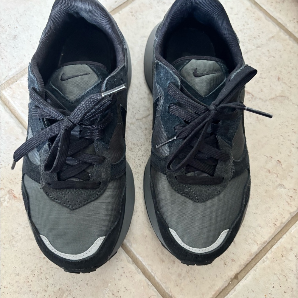 Nike Charcoal and Black Athletic Shoes